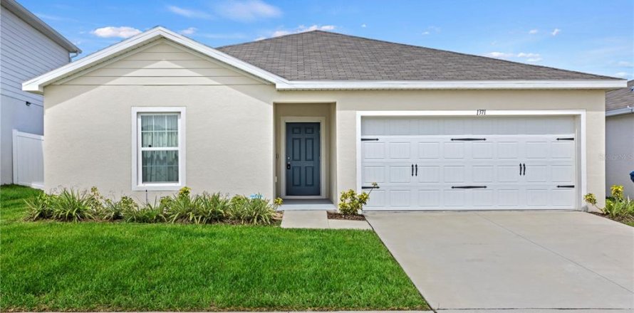 House in Haines City, Florida 3 bedrooms, 134.71 sq.m. № 1777540