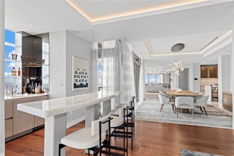 Condominio en venta en Miami, Florida, 2 dormitorios, 538.65 m2 № 1863687 - foto 17