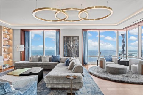 Condominio en venta en Miami, Florida, 2 dormitorios, 538.65 m2 № 1863687 - foto 3