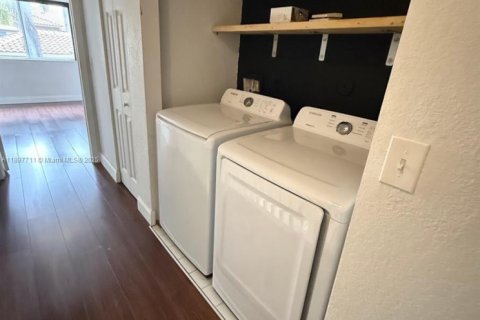 Touwnhouse à vendre à Tamarac, Floride: 2 chambres, 117.8 m2 № 1951294 - photo 13