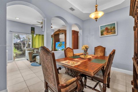 Adosado en venta en Miramar, Florida, 3 dormitorios, 157.93 m2 № 2027155 - foto 21