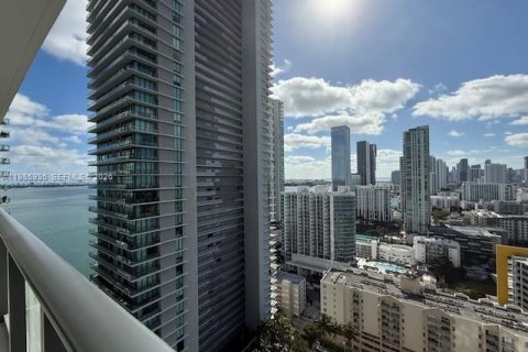 Condominio en alquiler en Miami, Florida, 1 dormitorio, 69.31 m2 № 2047579 - foto 23