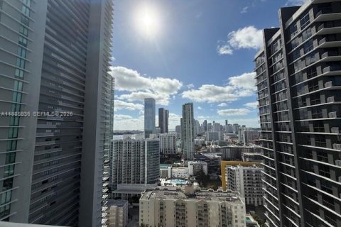 Condominio en alquiler en Miami, Florida, 1 dormitorio, 69.31 m2 № 2047579 - foto 22