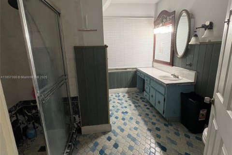 Propiedad comercial en venta en Miami, Florida, 239.87 m2 № 2055021 - foto 11