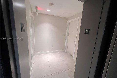 Copropriété à louer à North Miami Beach, Floride: 2 chambres, 102.94 m2 № 1930445 - photo 7