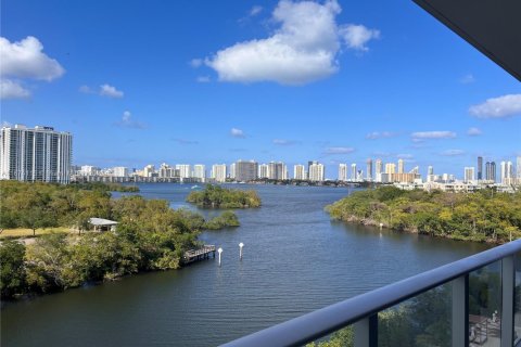Copropriété à louer à North Miami Beach, Floride: 2 chambres, 102.94 m2 № 1930445 - photo 3