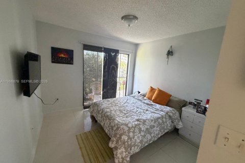 Copropriété à vendre à Miami, Floride: 3 chambres, 98.94 m2 № 2064815 - photo 11