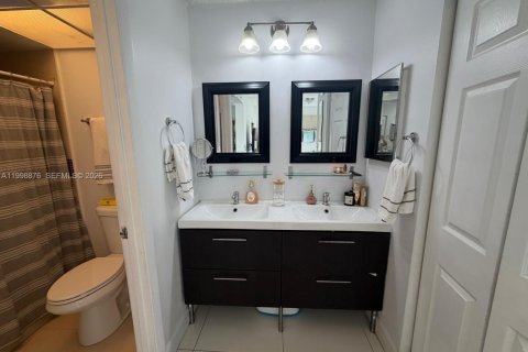 Copropriété à vendre à Miami, Floride: 3 chambres, 98.94 m2 № 2064815 - photo 21