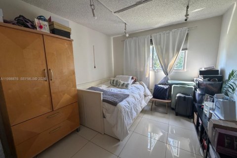 Copropriété à vendre à Miami, Floride: 3 chambres, 98.94 m2 № 2064815 - photo 12
