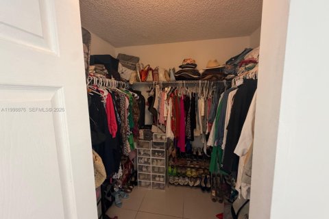 Copropriété à vendre à Miami, Floride: 3 chambres, 98.94 m2 № 2064815 - photo 23