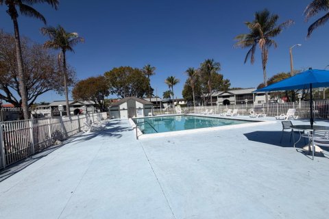 Copropriété à vendre à Miami, Floride: 3 chambres, 98.94 m2 № 2064815 - photo 25