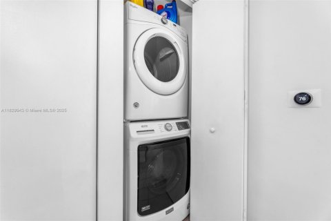 Appartement à louer à Miami, Floride: 2 chambres, 107.86 m2 № 1806121 - photo 27