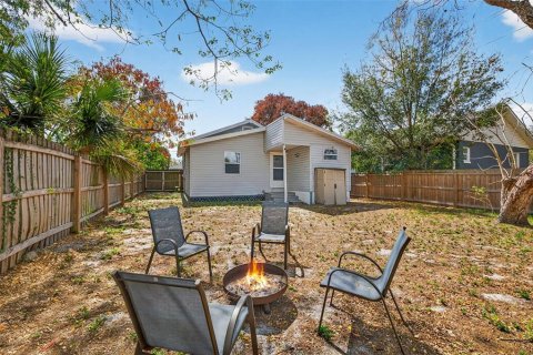 House in Tampa, Florida 3 bedrooms, 100.15 sq.m. № 2150814 - photo 18