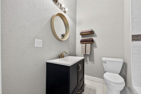 House in Tampa, Florida 3 bedrooms, 100.15 sq.m. № 2150814 - photo 16
