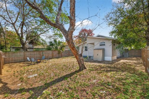 House in Tampa, Florida 3 bedrooms, 100.15 sq.m. № 2150814 - photo 19