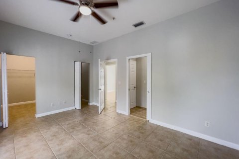 Townhouse in Lighthouse Point, Florida 2 bedrooms, 131.36 sq.m. № 2401249