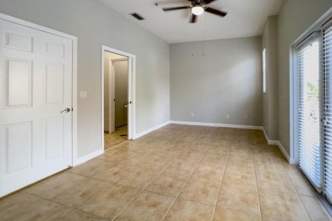 Townhouse in Lighthouse Point, Florida 2 bedrooms, 131.36 sq.m. № 2401249 - photo 5