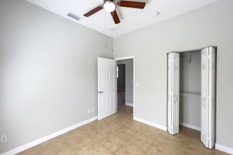 Townhouse in Lighthouse Point, Florida 2 bedrooms, 131.36 sq.m. № 2401249 - photo 7
