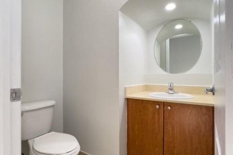Townhouse in Lighthouse Point, Florida 2 bedrooms, 131.36 sq.m. № 2401249 - photo 18
