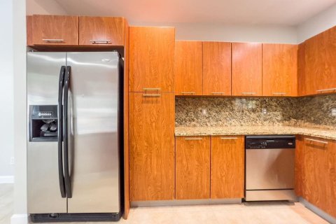 Townhouse in Lighthouse Point, Florida 2 bedrooms, 131.36 sq.m. № 2401249 - photo 27