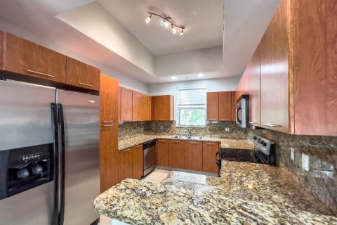 Townhouse in Lighthouse Point, Florida 2 bedrooms, 131.36 sq.m. № 2401249 - photo 23