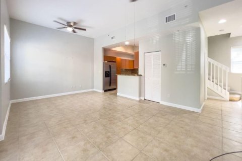 Townhouse in Lighthouse Point, Florida 2 bedrooms, 131.36 sq.m. № 2401249 - photo 20