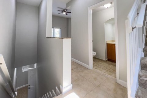 Townhouse in Lighthouse Point, Florida 2 bedrooms, 131.36 sq.m. № 2401249 - photo 16