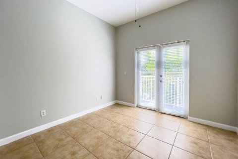 Townhouse in Lighthouse Point, Florida 2 bedrooms, 131.36 sq.m. № 2401249 - photo 6