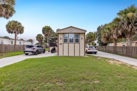 Immobilier commercial à Davenport, Floride 3 chambres, 98.85 m2 № 2349369