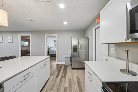 Villa ou maison à vendre à Apollo Beach, Floride: 4 chambres, 133.78 m2 № 2237921 - photo 7