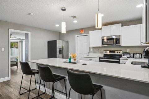 Villa ou maison à vendre à Apollo Beach, Floride: 4 chambres, 133.78 m2 № 2237921 - photo 5