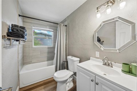 Villa ou maison à vendre à Apollo Beach, Floride: 4 chambres, 133.78 m2 № 2237921 - photo 15