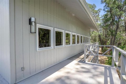 House in Lady Lake, Florida 4 bedrooms, 224.45 sq.m. № 2104629 - photo 30