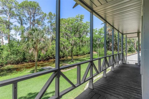House in Lady Lake, Florida 4 bedrooms, 224.45 sq.m. № 2104629 - photo 8