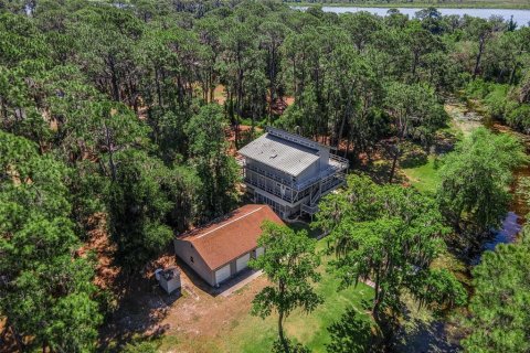 House in Lady Lake, Florida 4 bedrooms, 224.45 sq.m. № 2104629 - photo 3