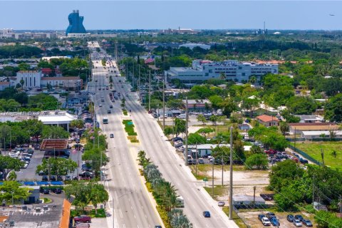 Propiedad comercial en venta en Hollywood, Florida № 1604543 - foto 2
