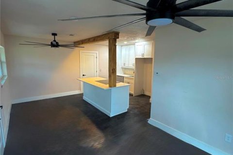 House in Haines City, Florida 4 bedrooms, 124.67 sq.m. № 1879167 - photo 3