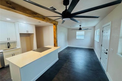 House in Haines City, Florida 4 bedrooms, 124.67 sq.m. № 1879167 - photo 5