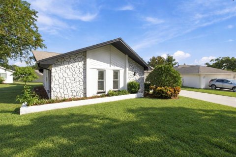 Casa en venta en Palm Harbor, Florida, 3 dormitorios, 173.08 m2 № 2387414 - foto 2