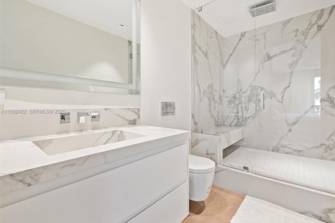 Condo in Miami Beach, Florida, 3 bedrooms  № 1991234 - photo 21
