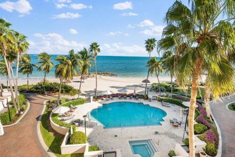 Condo in Miami Beach, Florida, 3 bedrooms  № 1991234 - photo 4