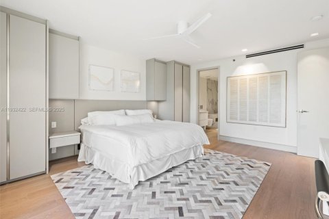 Condo in Miami Beach, Florida, 3 bedrooms  № 1991234 - photo 18
