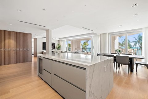 Condo in Miami Beach, Florida, 3 bedrooms  № 1991234 - photo 8