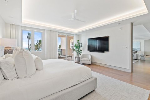 Condo in Miami Beach, Florida, 3 bedrooms  № 1991234 - photo 12