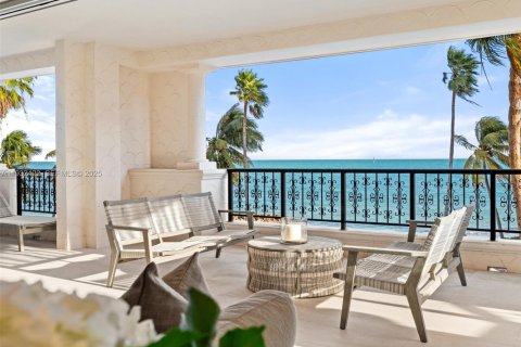 Condo in Miami Beach, Florida, 3 bedrooms  № 1991234 - photo 29