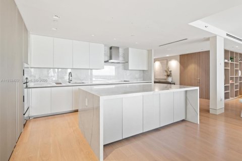 Condo in Miami Beach, Florida, 3 bedrooms  № 1991234 - photo 6