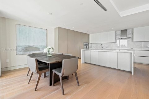 Condo in Miami Beach, Florida, 3 bedrooms  № 1991234 - photo 10