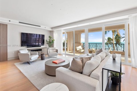 Condo in Miami Beach, Florida, 3 bedrooms  № 1991234 - photo 26