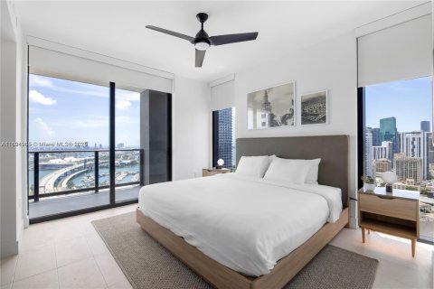 Condo in Miami, Florida, 3 bedrooms  № 2013073 - photo 14