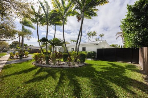 Casa en Palmetto Bay, Florida 4 dormitorios, 181.44 m2 № 2056573